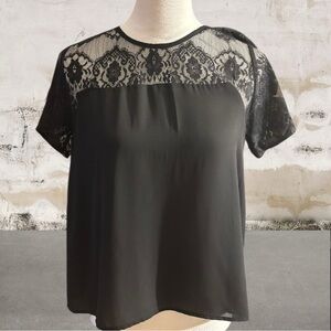 Aqua Women's Black Lace Short Sleeve Blouse Size Small